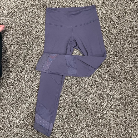 Lululemon leggings size 4 - Picture 4 of 4